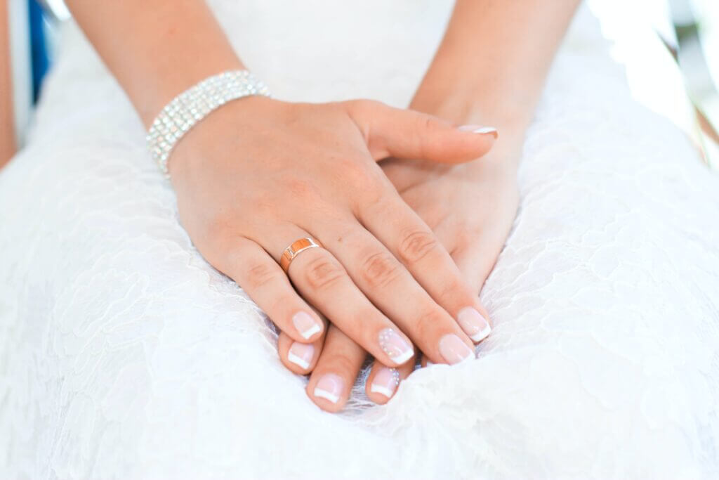 What manicure to do for a wedding